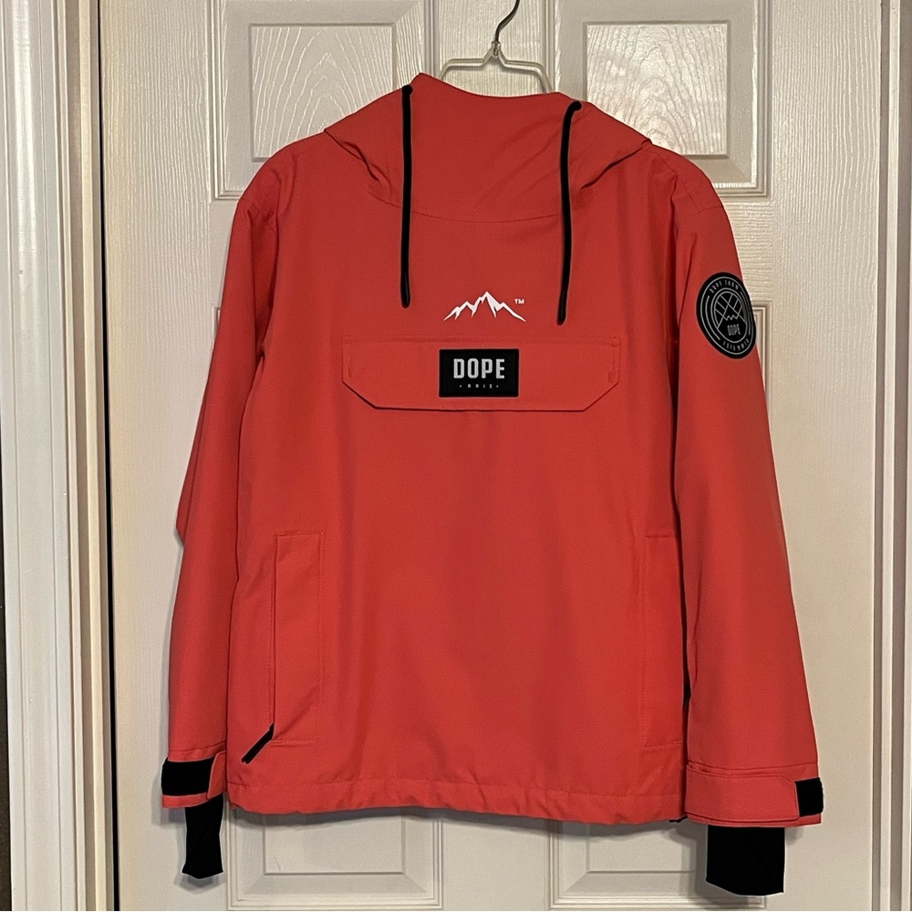 Dope Snow Blizzard W Snowboard Jacket Shell Anorak Pullover in Coral